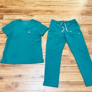 Catarina One Pocket Scrub Top and Scrub Bottoms with drawstring